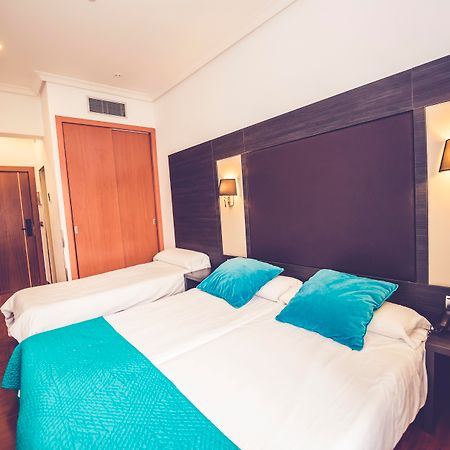 Hostal Sol Los Angeles Мадрид Екстериор снимка