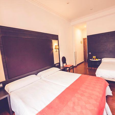 Hostal Sol Los Angeles Мадрид Екстериор снимка