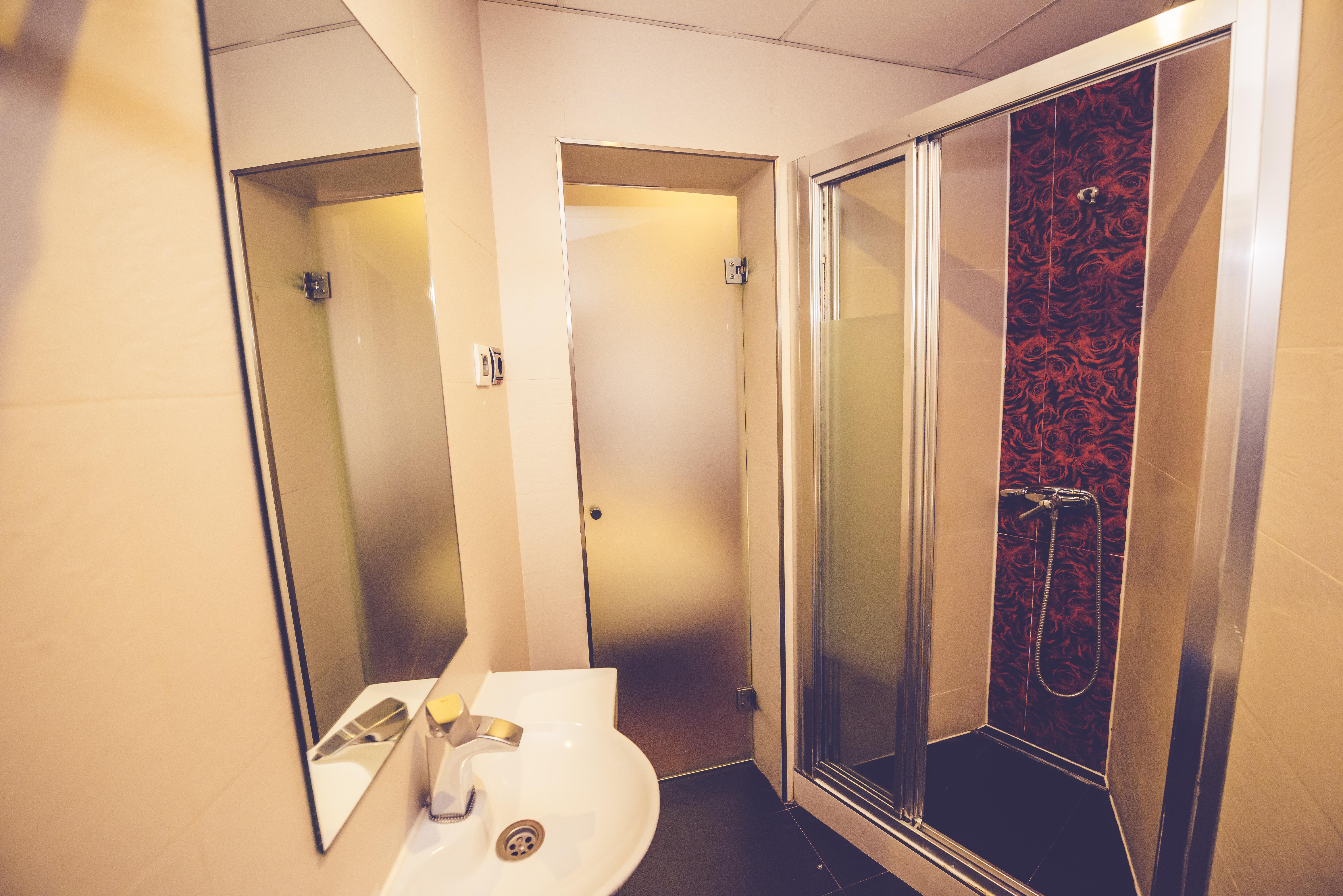 Hostal Sol Los Angeles Мадрид Екстериор снимка