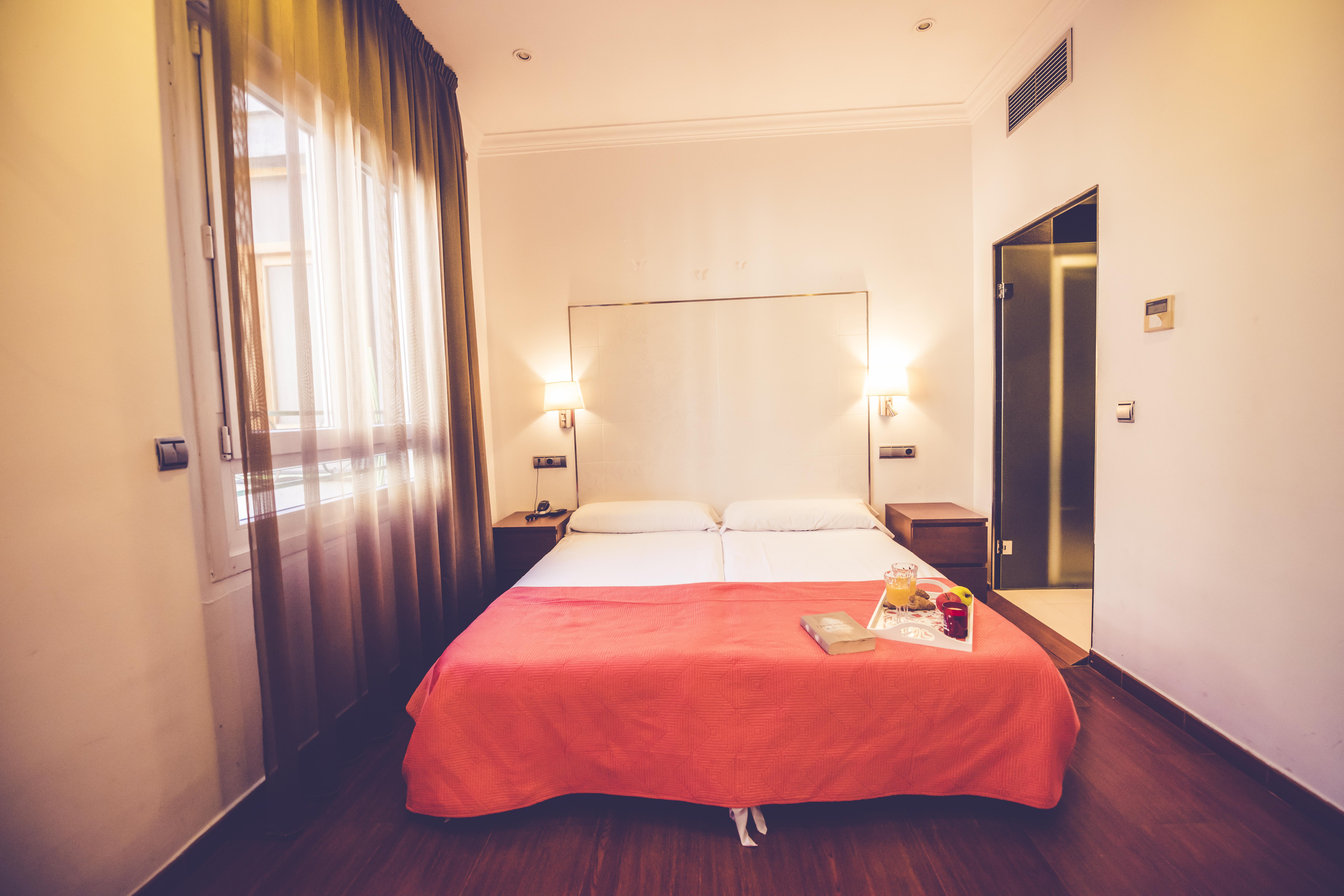 Hostal Sol Los Angeles Мадрид Екстериор снимка