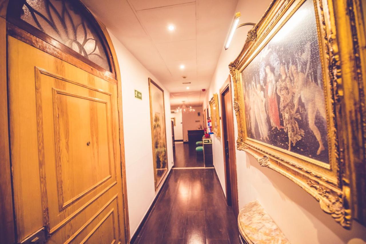 Hostal Sol Los Angeles Мадрид Екстериор снимка